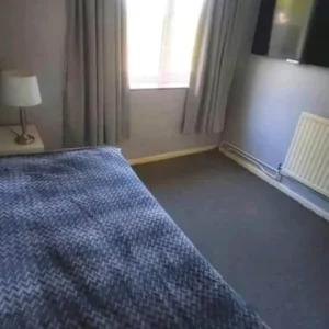 Single Room For Rent