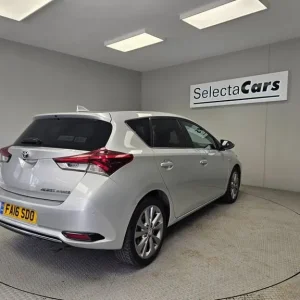 2016 Toyota Auris 1.8 VVT-h Excel Hatchback - Image 6