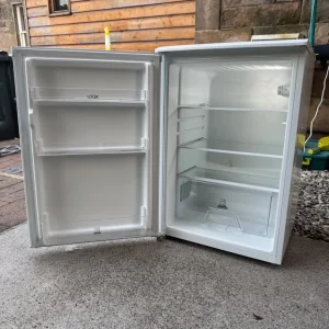 Logik 130L Undercounter Fridge - Image 2