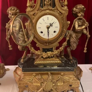 Clock and matching candelabras - Image 5