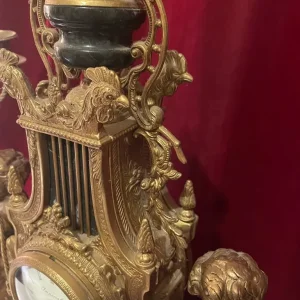 Clock and matching candelabras - Image 8