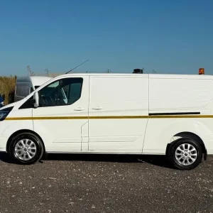2022 Ford Transit Custom 2.0 EcoBlue Limited Panel Van - Image 5