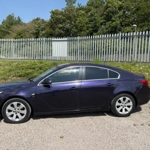 2012 Vauxhall Insignia 2.0 CDTi SRi 5-door hatchback - Image 3