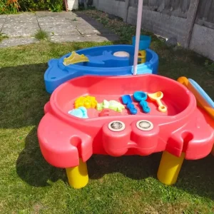 Little Tikes Sand and Water table with Parasol and accessories - Image 2