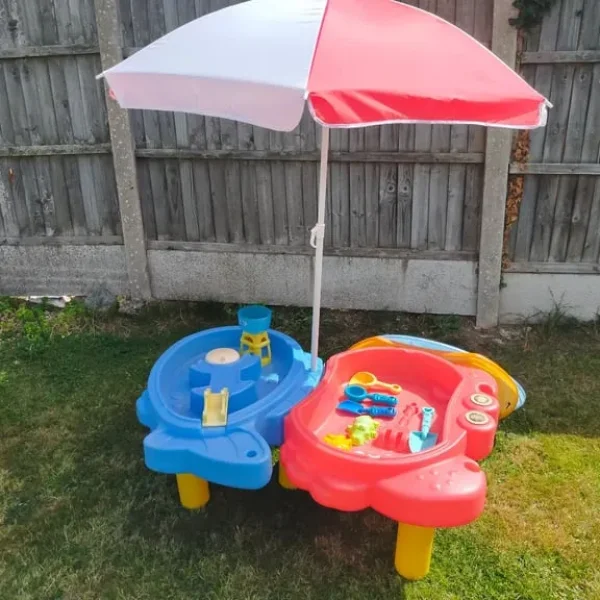 Little Tikes Sand and Water table with Parasol and accessories