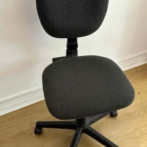 Office Chair with Gas Lift and Curved Back - Image 2