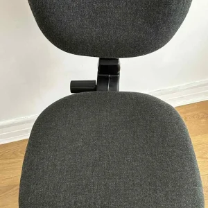 Office Chair with Gas Lift and Curved Back - Image 3