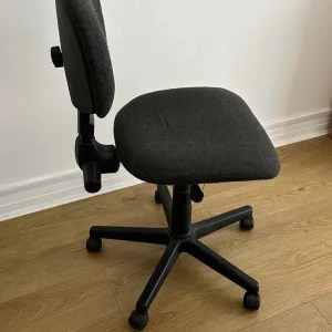 Office Chair with Gas Lift and Curved Back - Image 4