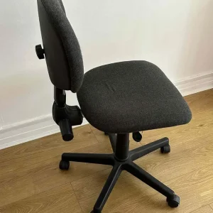 Office Chair with Gas Lift and Curved Back - Image 6