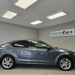 2019 Skoda Octavia 2.0 TDI SE L Hatchback - Image 5