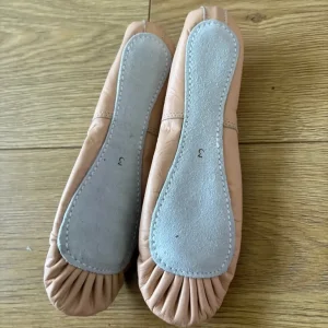 Full sole leather ballet shoes size 3 - Image 2