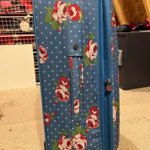 Medium clamshell expandable suitcase - Image 2