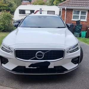 2019 Volvo V60 Estate, 5-door, semi-auto - Image 2