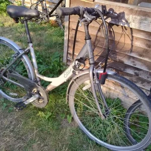two bikes to give away - Image 3