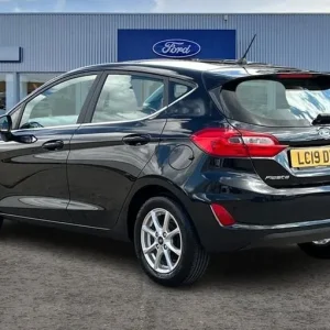 2019 Ford Fiesta 1.1 Zetec 5-door manual hatchback - Image 2