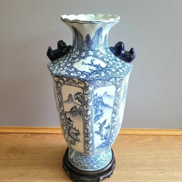 Antique Blue & White Chinese Vase
