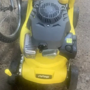 Self propelled petrol lawnmower