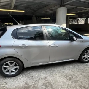 Peugeot 208 2014 hatchback manual 1199cc 5-door - Image 6