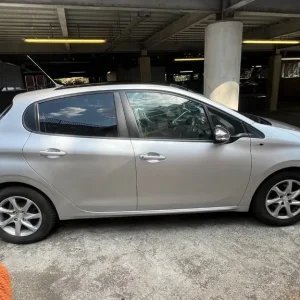 Peugeot 208 2014 hatchback manual 1199cc 5-door - Image 8