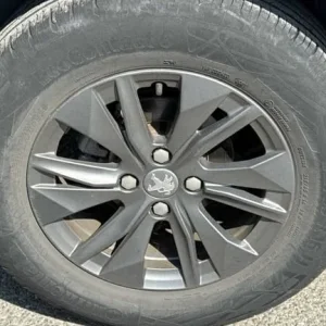 2021 Peugeot 2008 1.2 PureTech Active Premium 5dr Estate Petrol Manual - Image 4