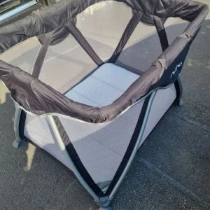 Nuna travel cot