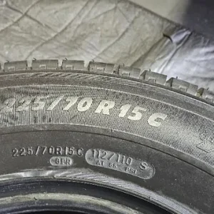 Michelin Agilis 225/70R15 tyre - Image 3
