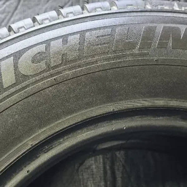 Michelin Agilis 225/70R15 tyre