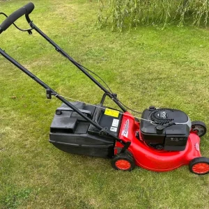 Rover 18” cut heavy duty alloy deck lawnmower 5hp Briggs engine - Image 6