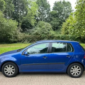 Volkswagen Golf 2004 Hatchback Manual 1.6L - Image 5