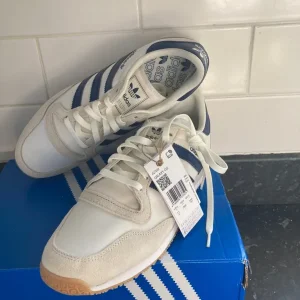 New adidas Galaxy OG size 10.5 - Image 3