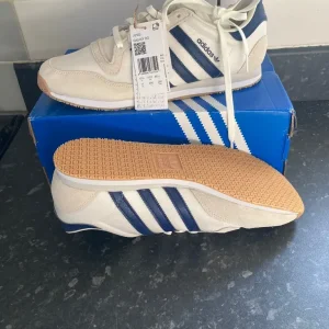 New adidas Galaxy OG size 10.5 - Image 5