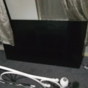 65 inch Hisense TV - Image 3