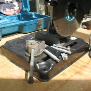 Makita 230mm Angle Grinder GA9020KD with stand - Image 2