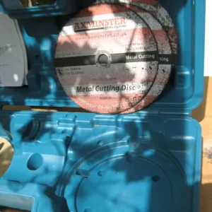Makita 230mm Angle Grinder GA9020KD with stand - Image 3