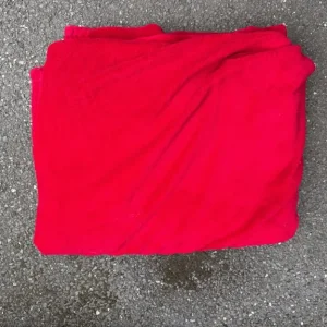 Red Throw - Image 2