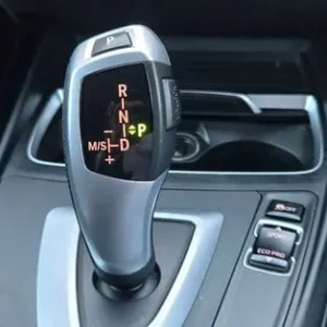 BMW 1 Series Hatchback 2019 - Image 6