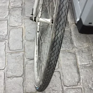 Carrera road bike - Image 5