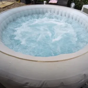Paris Lay-z-spa hot tub - Image 2