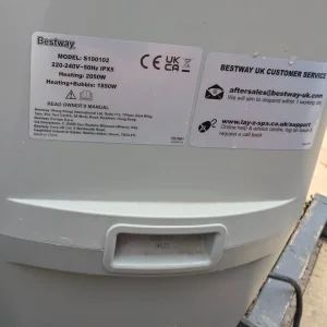 Paris Lay-z-spa hot tub - Image 4