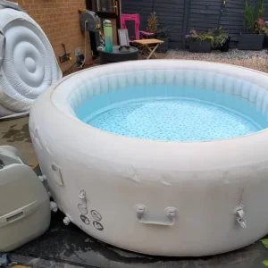 Paris Lay-z-spa hot tub - Image 6