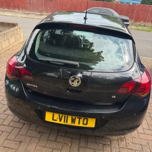 2011 Vauxhall Astra Hatchback 1598cc 5-door - Image 2