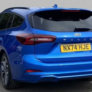 2025 Ford Focus 1.0 EcoBoost Hybrid - Image 2