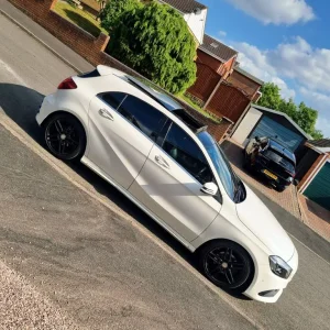 Mercedes Benz A Class 2.1 Auto Premium Plus - Image 3