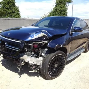 2021 Mercedes EQC 400 4MATIC AMG Line Premium+ Electric - Image 5