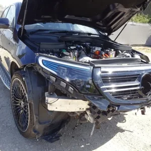 2021 Mercedes EQC 400 4MATIC AMG Line Premium+ Electric - Image 8