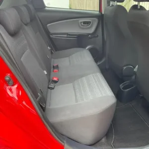 2016 Toyota Yaris 1.4 D-4D Icon Euro 6 5-door Hatchback Diesel Manual - Image 7
