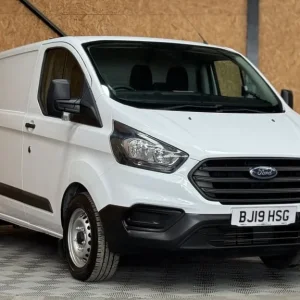 2019 Ford Transit Custom 2.0 EcoBlue Panel Van - Image 3