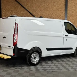 2019 Ford Transit Custom 2.0 EcoBlue Panel Van - Image 6