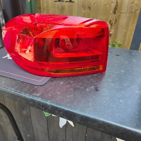 Outer tail lights for vw tiguan mk1