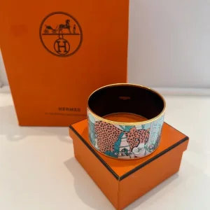 Hermès Bracelet with Cheetah and Garden City Pattern - Image 3